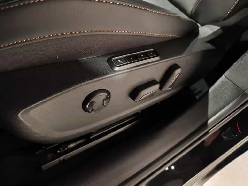 Cupra Formentor 333 VZ eSitz AHK PANO TOP VIEW MATRIX 05/2025-photo-9