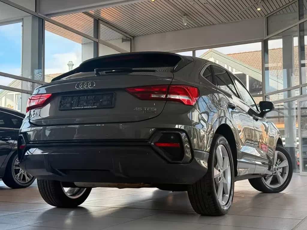 Audi Q3 Sportback 45 TFSI quattro basis*BiXenon*Leder 08/2020-photo-4