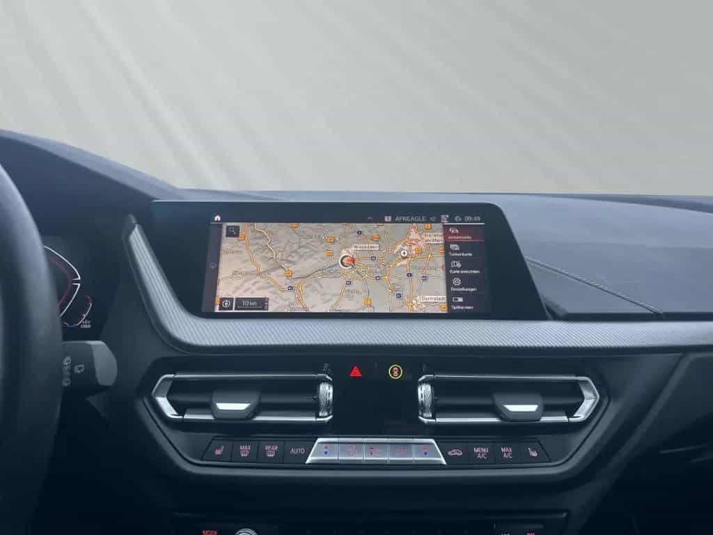 BMW 120 d Luxury Line LC Prof AHK Lenkradheizung 07/2022-photo-10