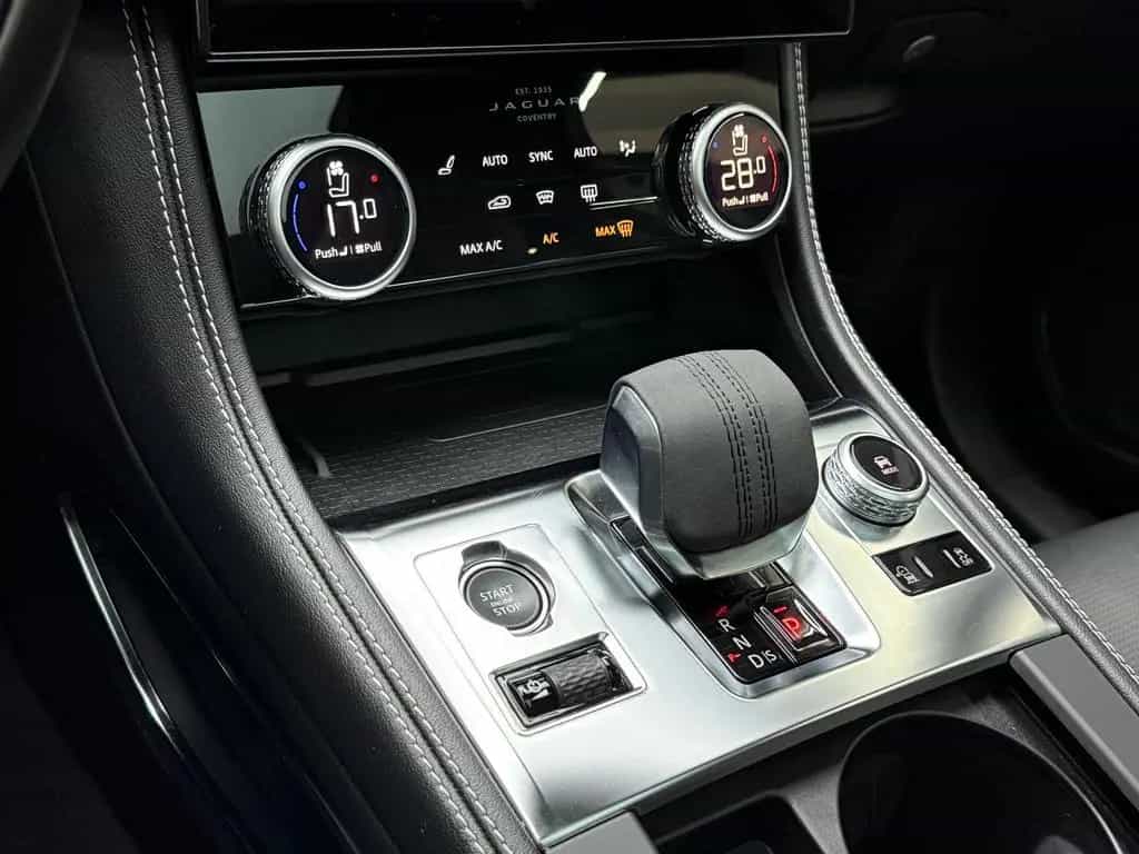 Jaguar F-Pace P400 AWD*Pano*HuD*Massage*Matrix*Standhzg 07/2024-photo-19
