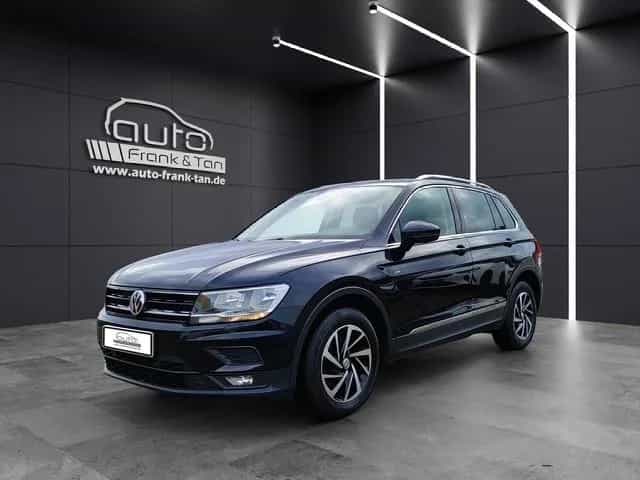 Volkswagen Tiguan 2.0TSI Highline 4x4 DSG Standheizung Navi 04/2018-photo-0