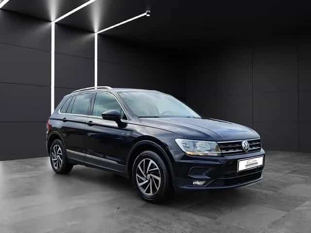Volkswagen Tiguan 2.0TSI Highline 4x4 DSG Standheizung Navi 04/2018-photo-7