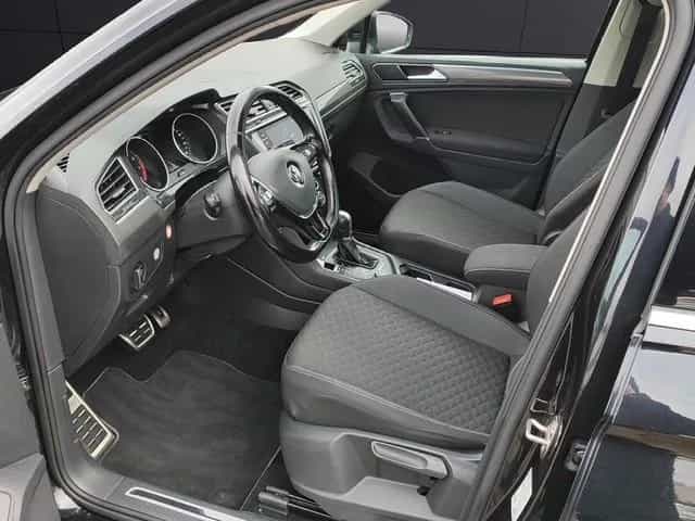 Volkswagen Tiguan 2.0TSI Highline 4x4 DSG Standheizung Navi 04/2018-photo-8