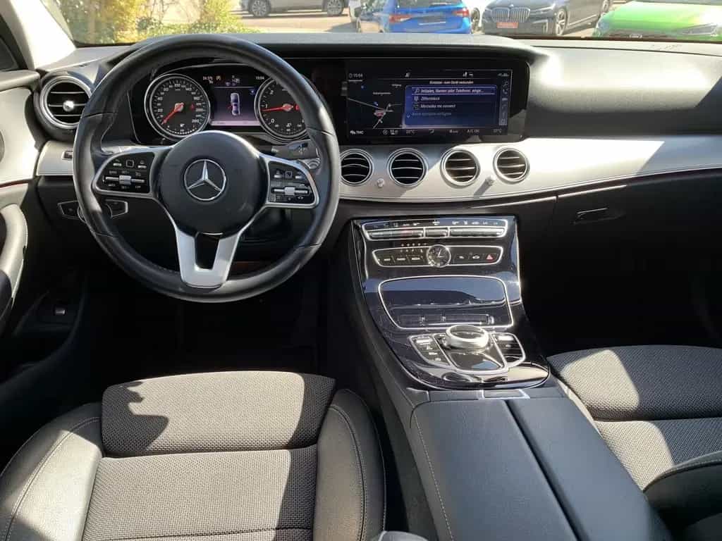 Mercedes-Benz E 220 E220d Limousine Standhzg+Navi+LED+Ambiente 11/2020-photo-10