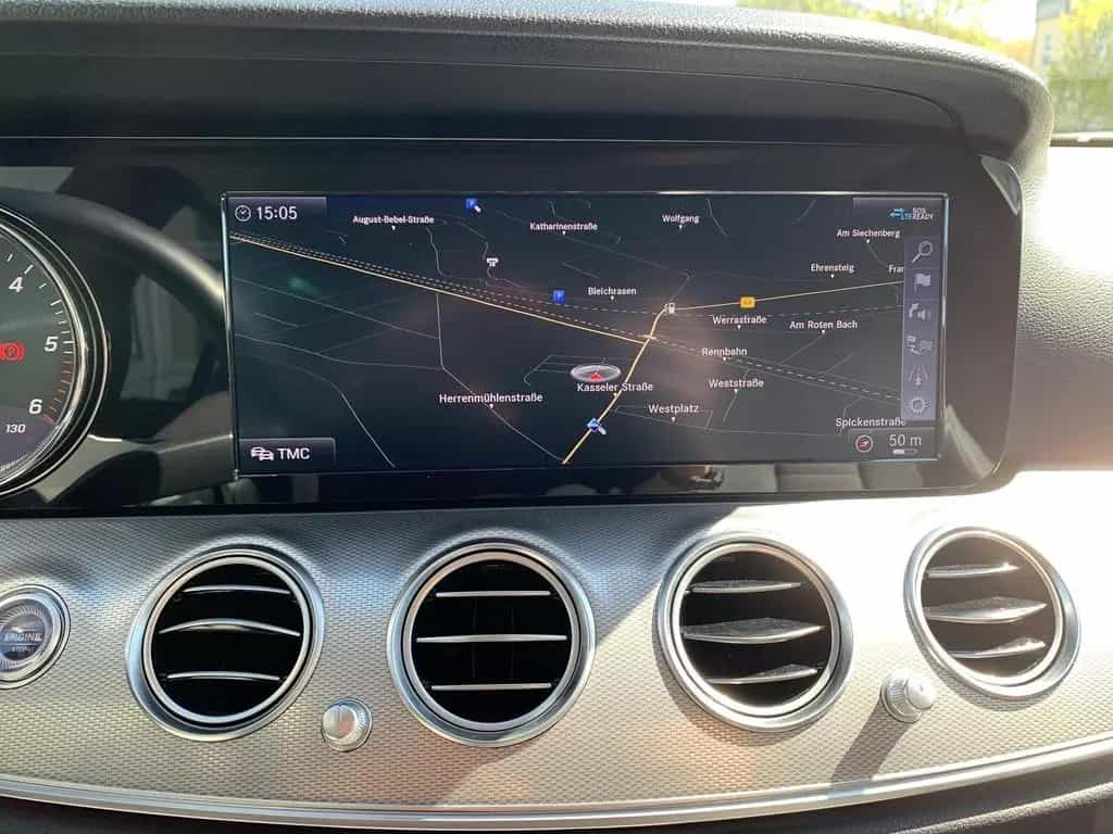 Mercedes-Benz E 220 E220d Limousine Standhzg+Navi+LED+Ambiente 11/2020-photo-14
