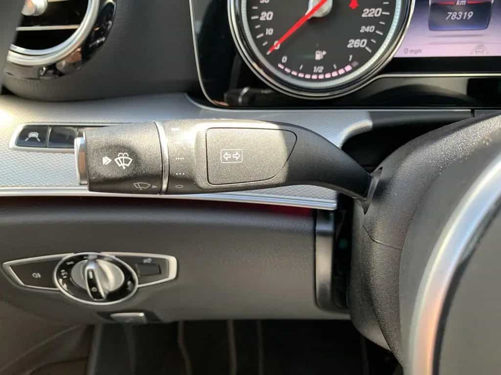 Mercedes-Benz E 220 E220d Limousine Standhzg+Navi+LED+Ambiente 11/2020-photo-18