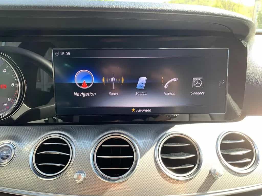 Mercedes-Benz E 220 E220d Limousine Standhzg+Navi+LED+Ambiente 11/2020-photo-20