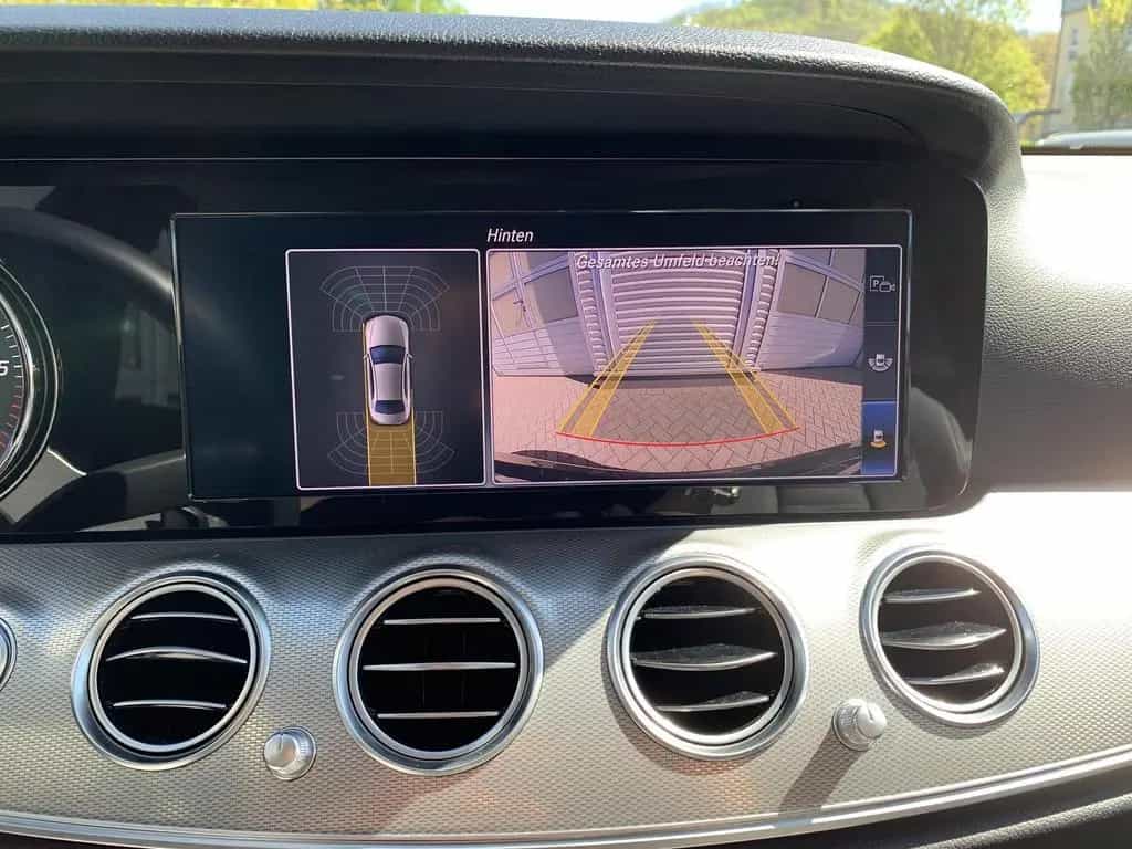 Mercedes-Benz E 220 E220d Limousine Standhzg+Navi+LED+Ambiente 11/2020-photo-21