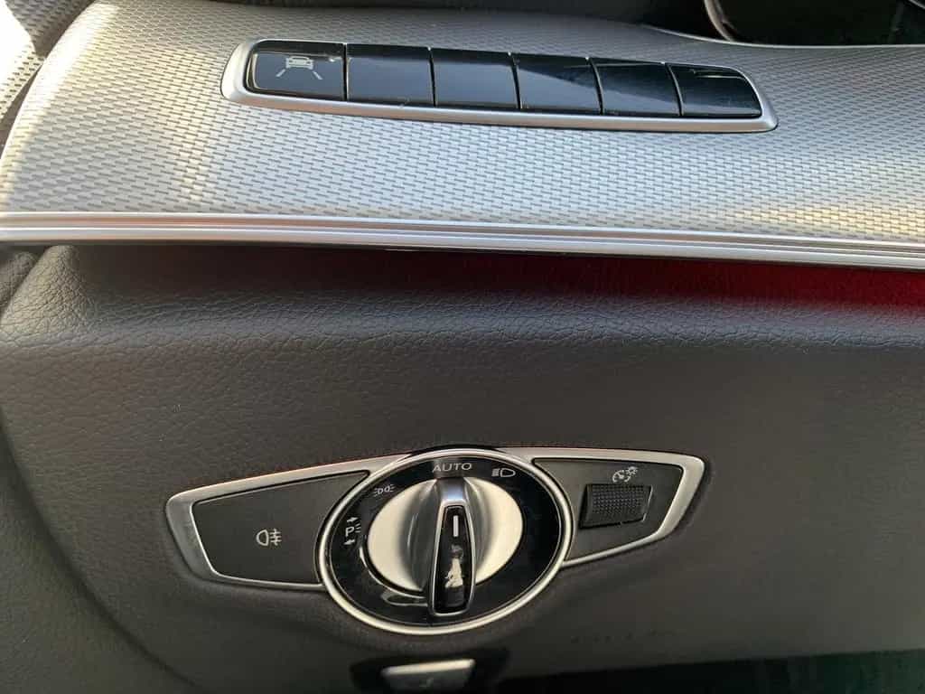 Mercedes-Benz E 220 E220d Limousine Standhzg+Navi+LED+Ambiente 11/2020-photo-24