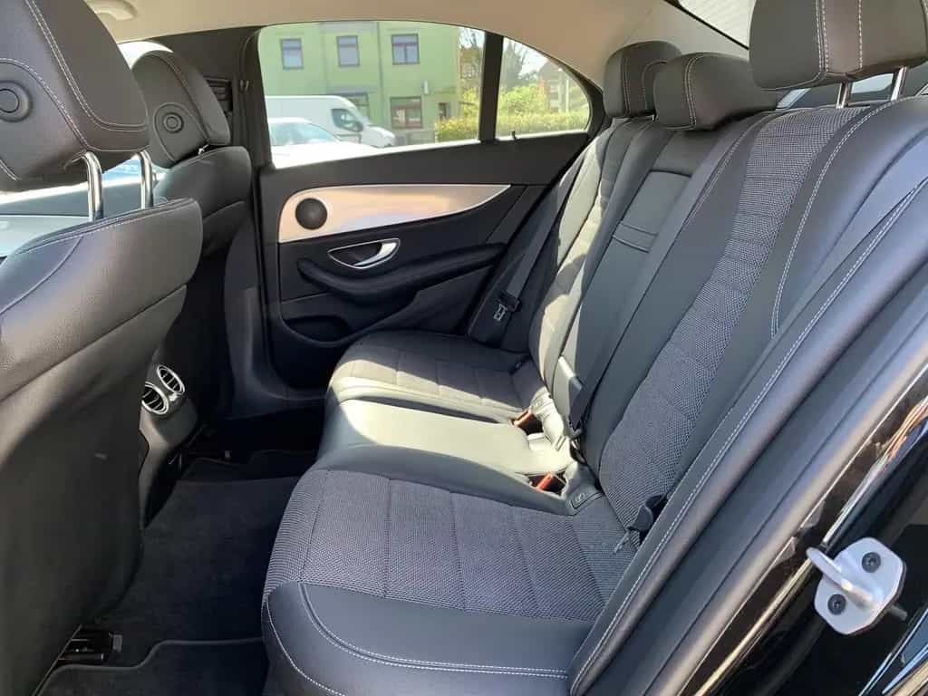 Mercedes-Benz E 220 E220d Limousine Standhzg+Navi+LED+Ambiente 11/2020-photo-9