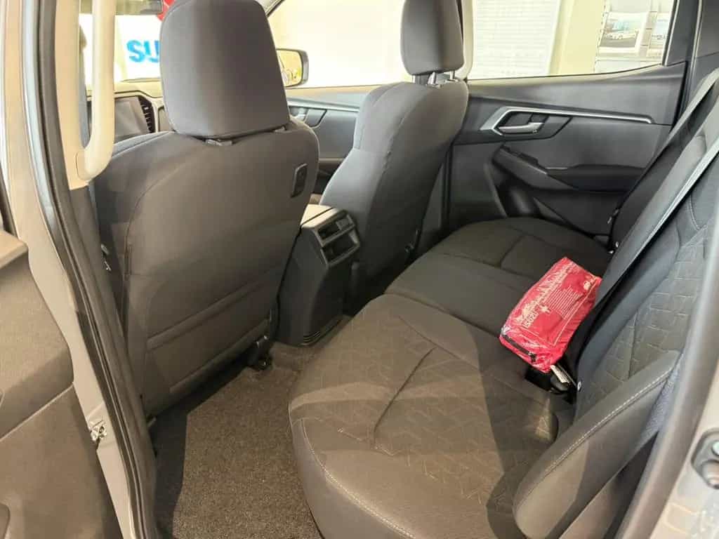 Isuzu D-Max Double Cab 4WD LS Apple CarPlay Android Au null-photo-10