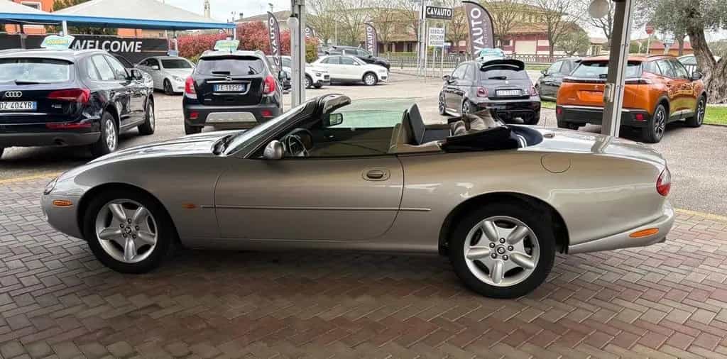 Jaguar XK XK8 4.0 Convertibile 04/1998-photo-10