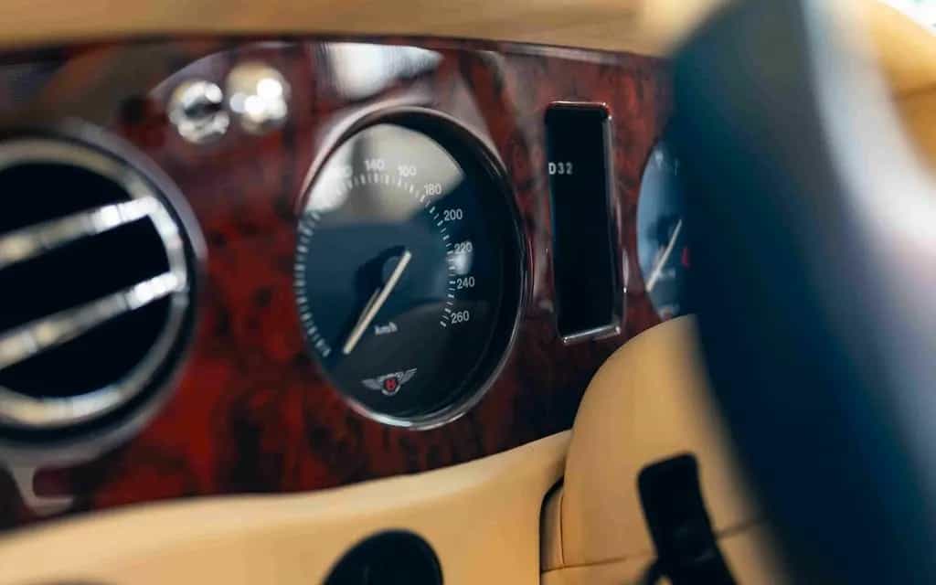 Bentley Azure Auto 02/1998-photo-19