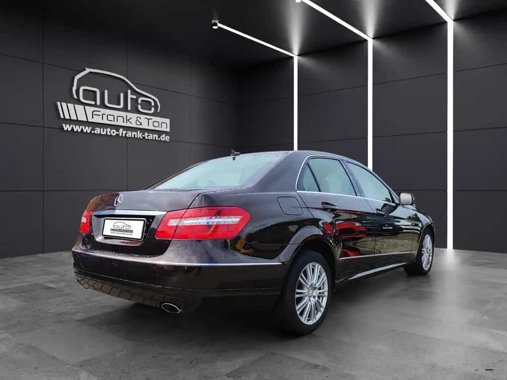 Mercedes-Benz E 350 CDI BlueEfficiency*Navi*Leder*Top Zustand* 06/2009-photo-5
