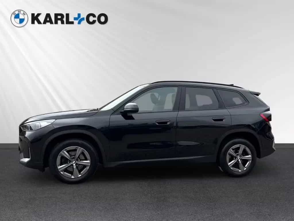 BMW X1 sDrive18d H&K HUD Aktivsitz mit Memory SHZ 08/2023-photo-1