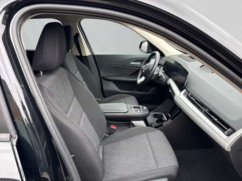 BMW X1 sDrive18d H&K HUD Aktivsitz mit Memory SHZ 08/2023-photo-12