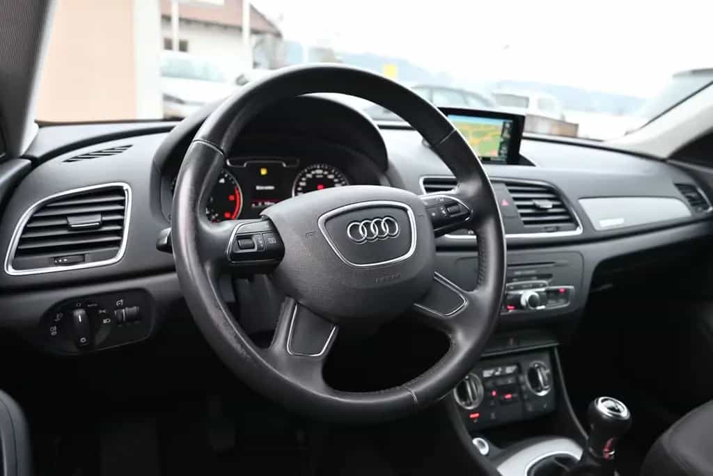 Audi Q3 2.0 TDI quattro S-Line/LED/ 18 Zoll/2. Hand 03/2014-photo-10