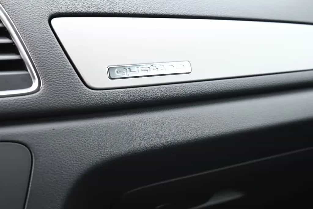 Audi Q3 2.0 TDI quattro S-Line/LED/ 18 Zoll/2. Hand 03/2014-photo-15