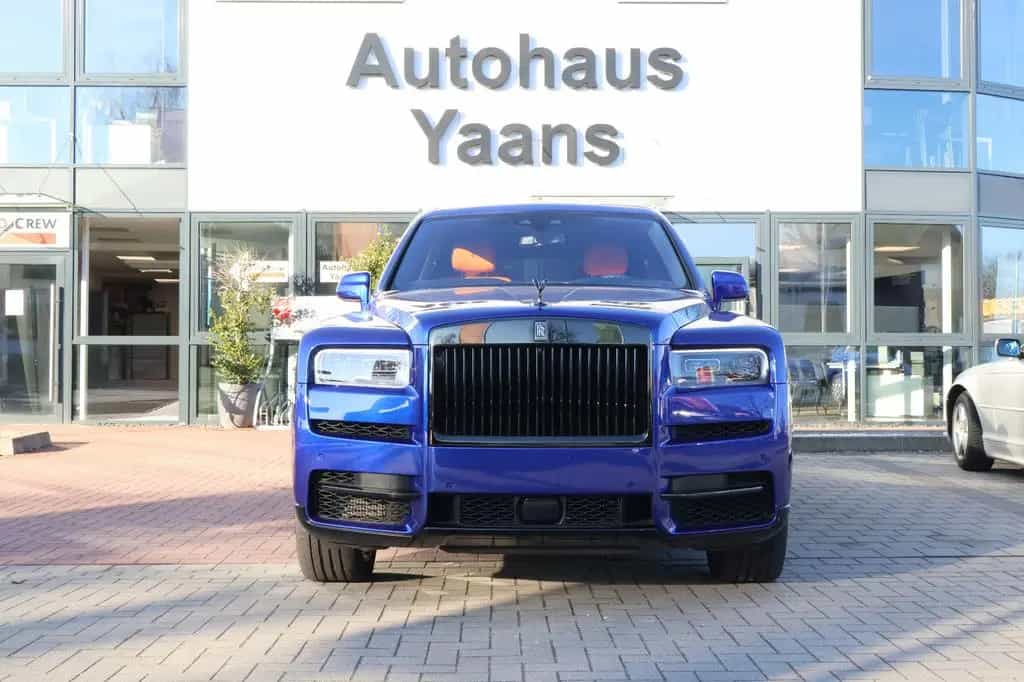 Rolls-Royce Cullinan 6.8 V12 Black Badge TV+SKY+MANDARIN+22" 03/2023-photo-1