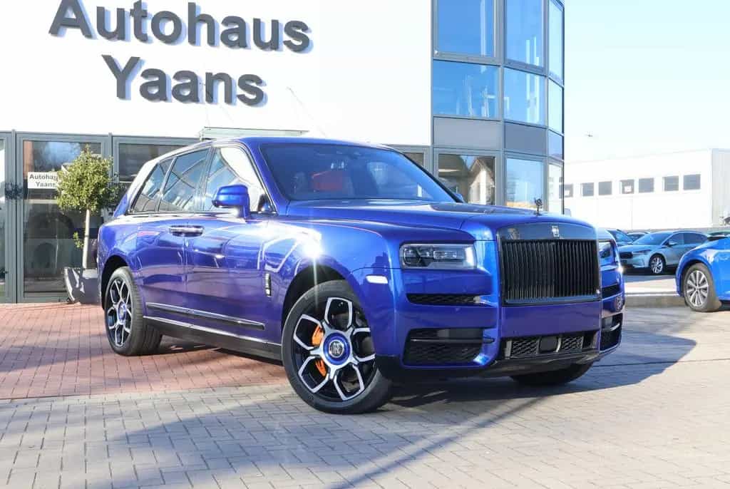 Rolls-Royce Cullinan 6.8 V12 Black Badge TV+SKY+MANDARIN+22" 03/2023-photo-2