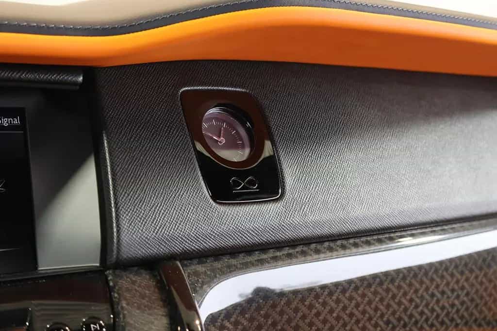 Rolls-Royce Cullinan 6.8 V12 Black Badge TV+SKY+MANDARIN+22" 03/2023-photo-27