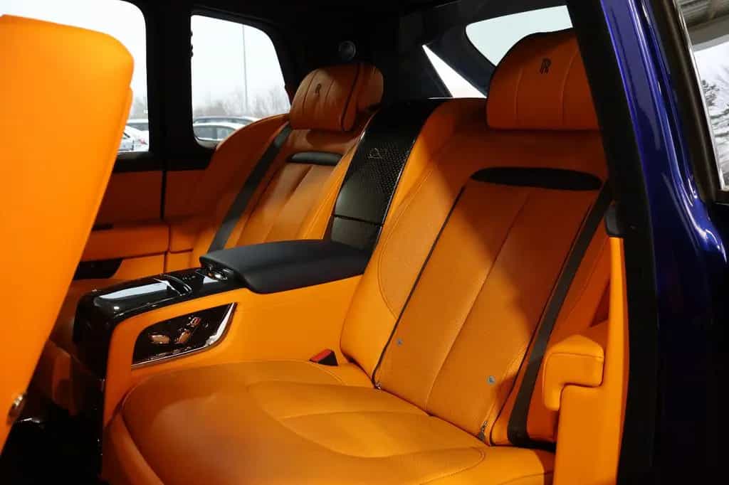 Rolls-Royce Cullinan 6.8 V12 Black Badge TV+SKY+MANDARIN+22" 03/2023-photo-28