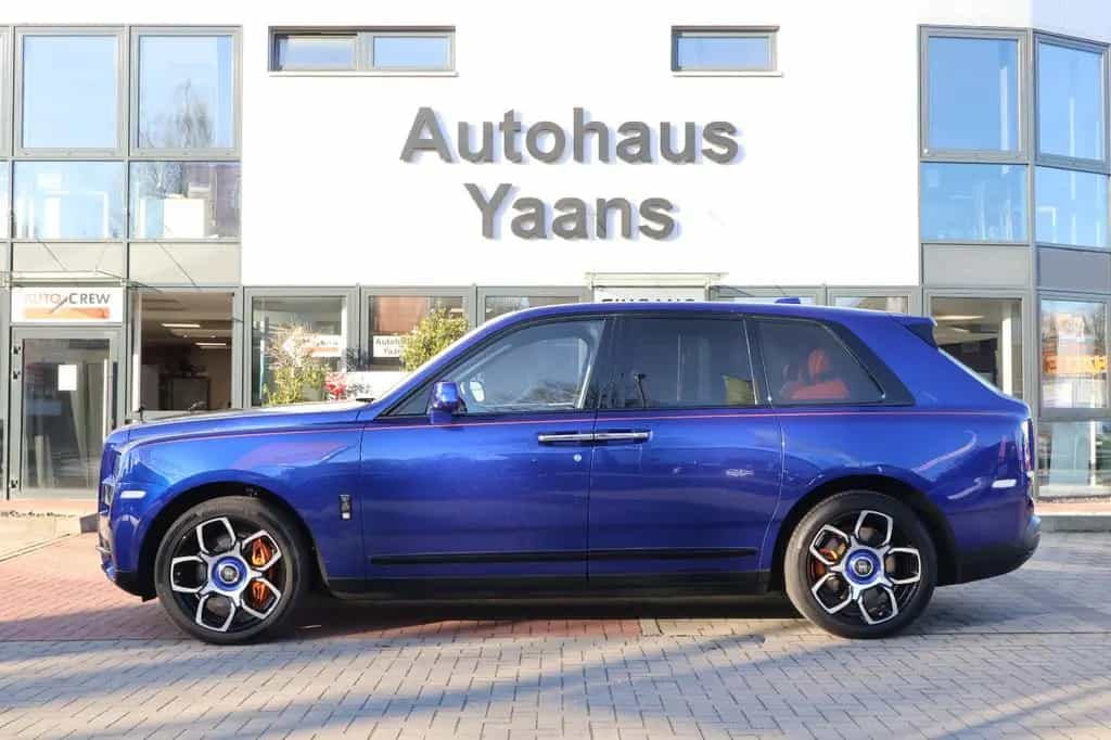 Rolls-Royce Cullinan 6.8 V12 Black Badge TV+SKY+MANDARIN+22" 03/2023-photo-6