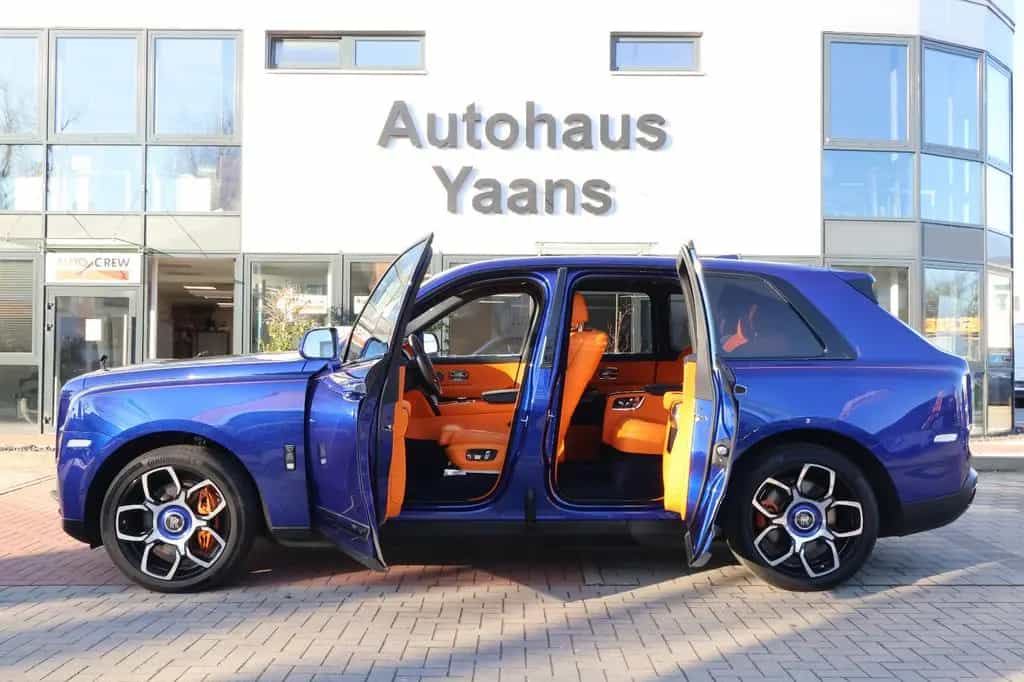 Rolls-Royce Cullinan 6.8 V12 Black Badge TV+SKY+MANDARIN+22" 03/2023-photo-7