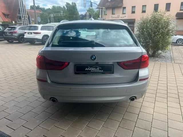 BMW 520 d Touring*LED*Kamera*AHK*Head up* El. Sitze* 08/2018-photo-12