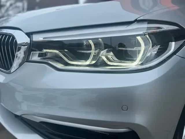 BMW 520 d Touring*LED*Kamera*AHK*Head up* El. Sitze* 08/2018-photo-13
