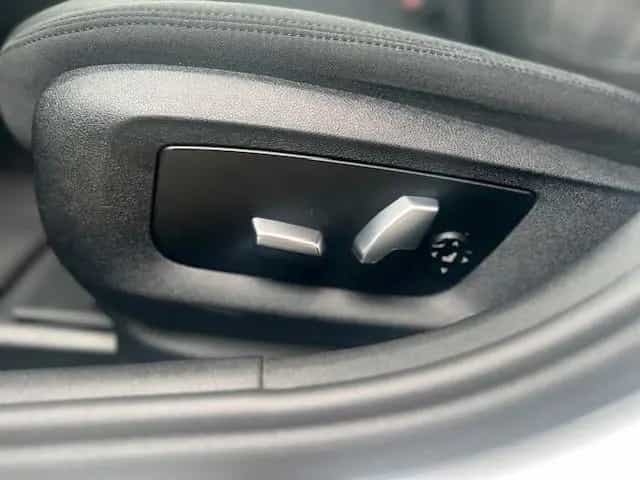 BMW 520 d Touring*LED*Kamera*AHK*Head up* El. Sitze* 08/2018-photo-22