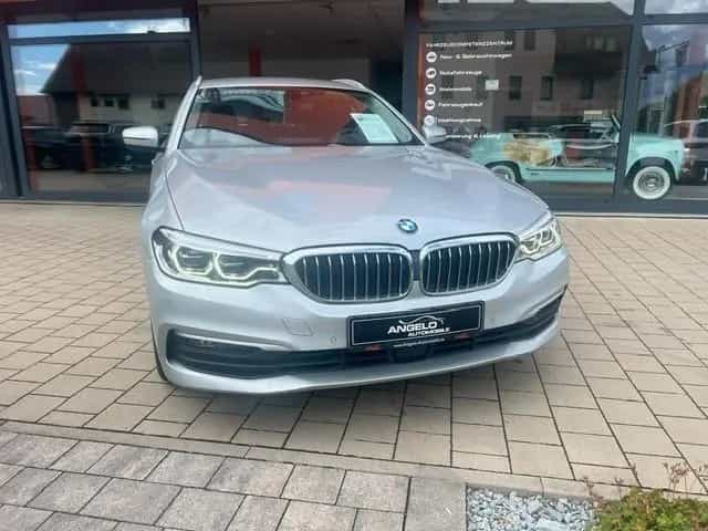 BMW 520 d Touring*LED*Kamera*AHK*Head up* El. Sitze* 08/2018-photo-6