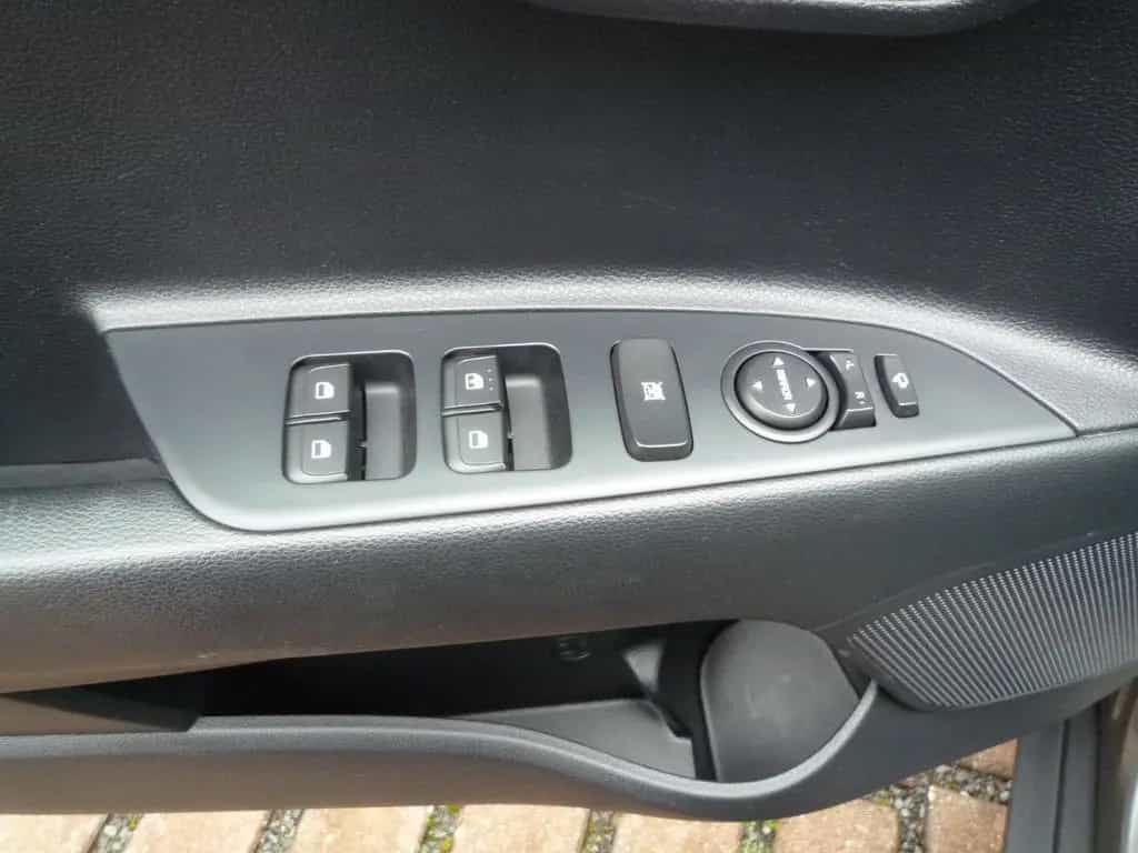 Kia Stonic Platinum Edition 11/2019-photo-14