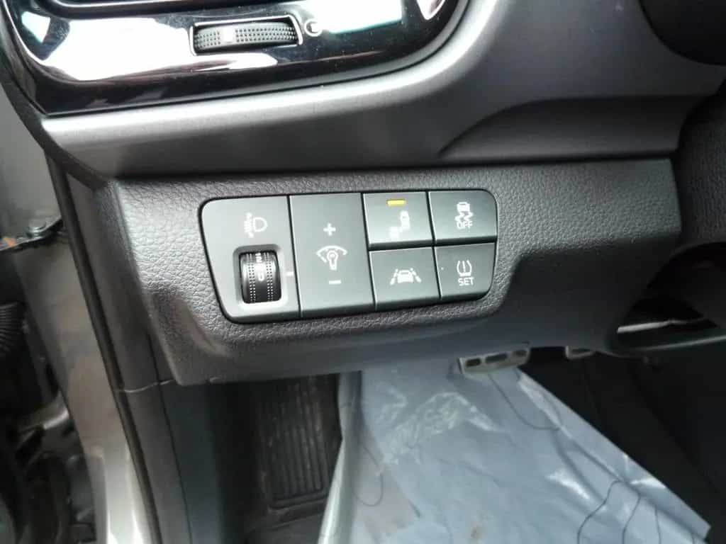 Kia Stonic Platinum Edition 11/2019-photo-8