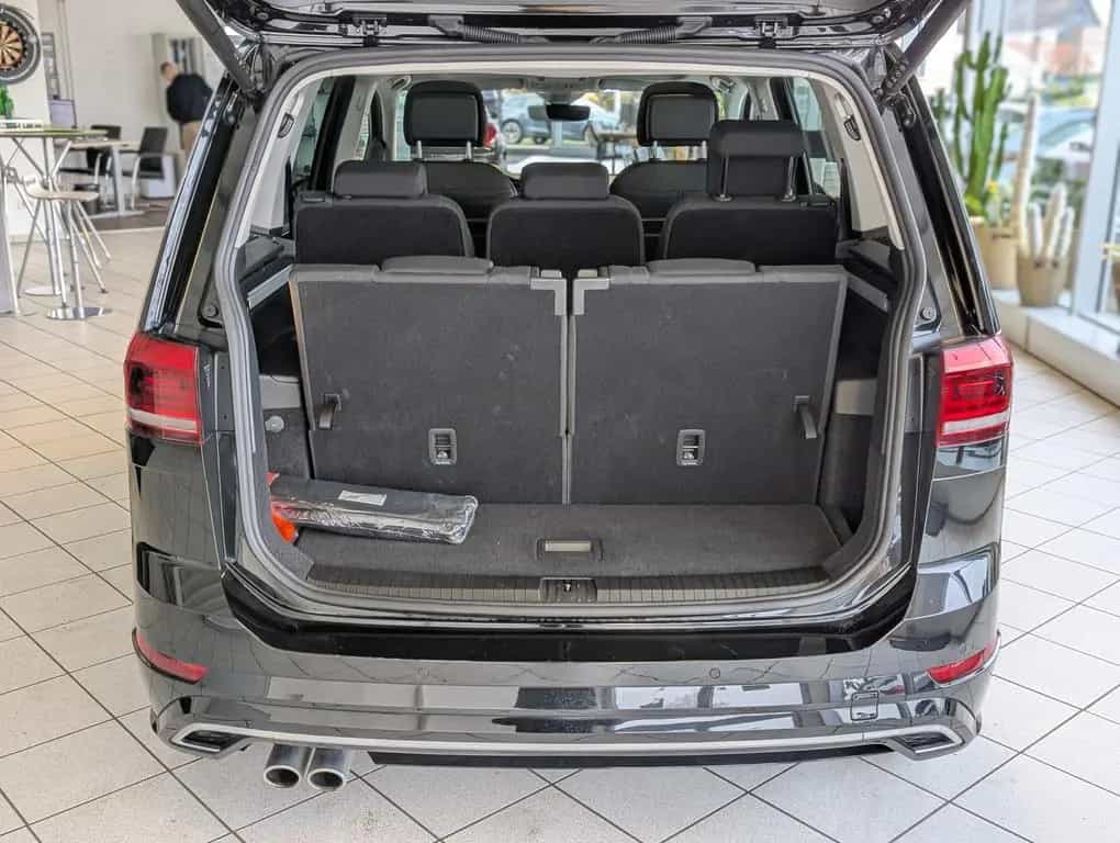 Volkswagen Touran 2.0 DSG R-Line High. Pano 7-Si IQ.Dri AHK 07/2025-photo-20
