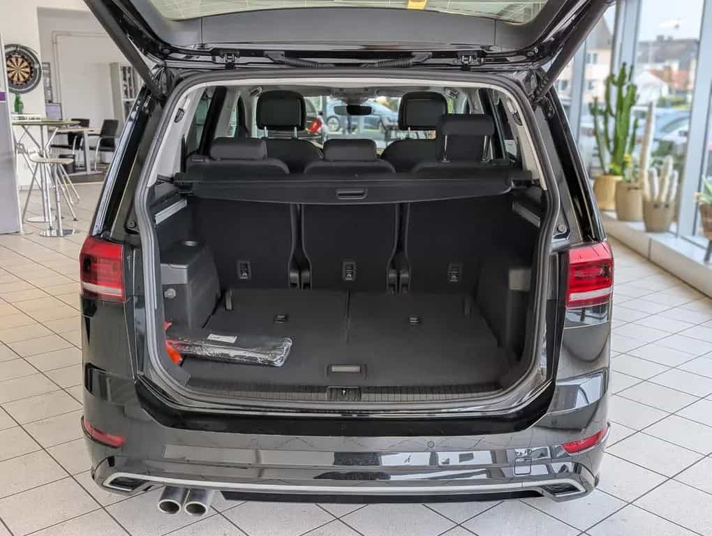 Volkswagen Touran 2.0 DSG R-Line High. Pano 7-Si IQ.Dri AHK 07/2025-photo-21
