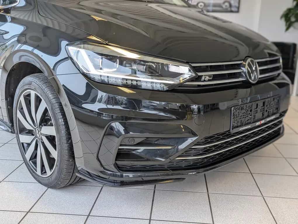 Volkswagen Touran 2.0 DSG R-Line High. Pano 7-Si IQ.Dri AHK 07/2025-photo-8
