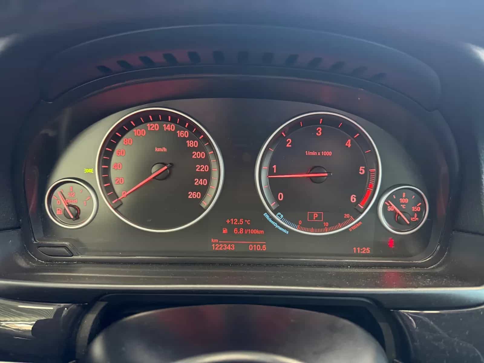 BMW 5 Series 12/2015-photo-28