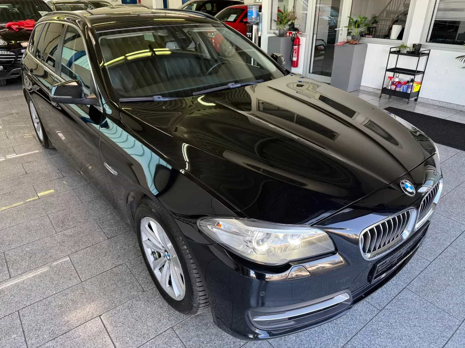 BMW 5 Series 12/2015-photo-4