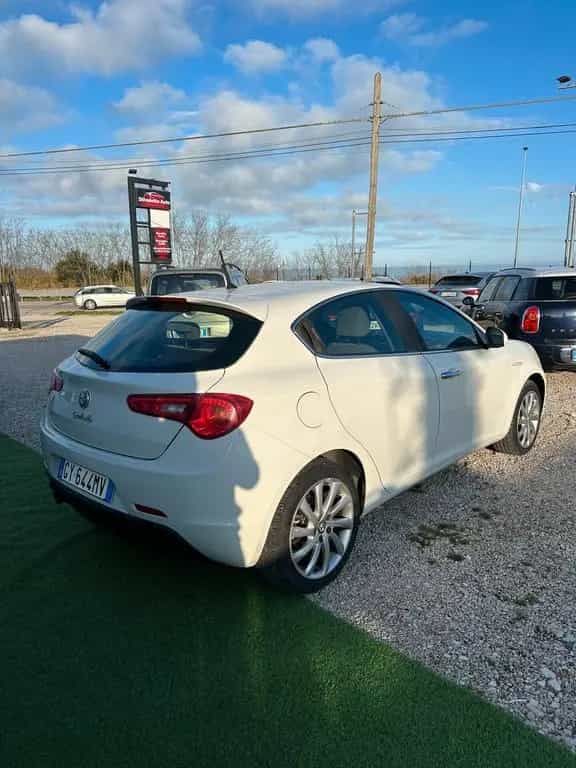 Alfa Romeo Giulietta 1.6 JTDm-2 105 CV Exclusive 02/2015-photo-2