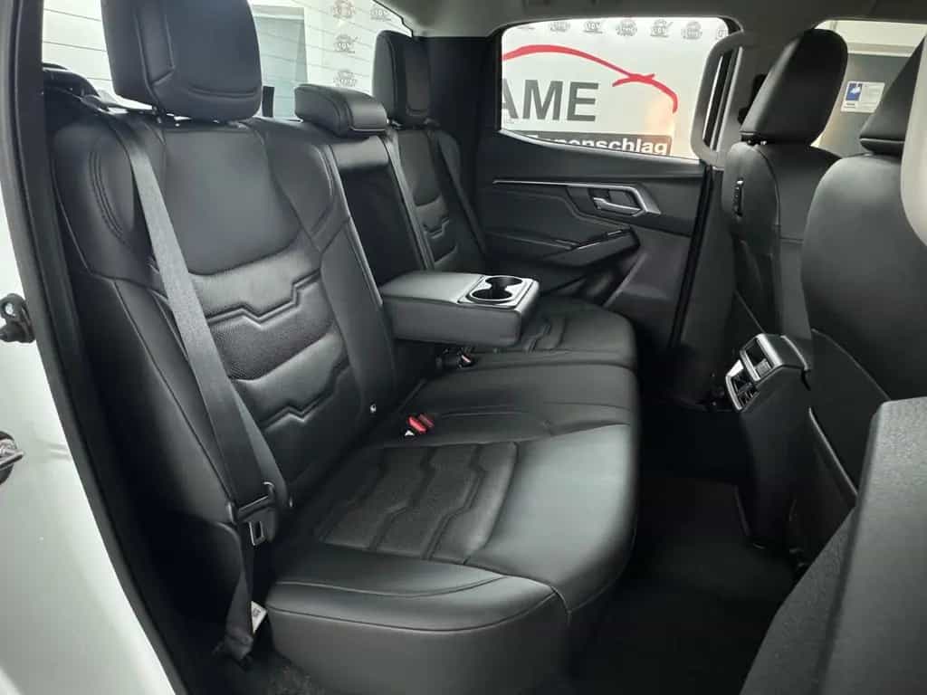 Isuzu D-Max Double Cab 4WD LSE *Schalter|KAMERA|AHK* null-photo-15