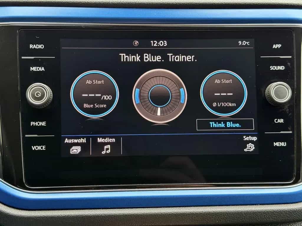 Volkswagen T-Roc Style 03/2019-photo-48