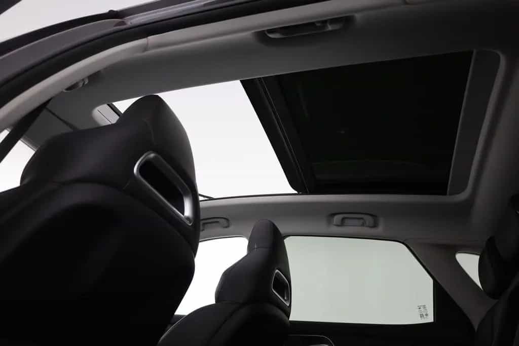 MG HS 1.5 T-GDI Luxury Aut. LED ACC Navi 360° Pano 03/2024-photo-27