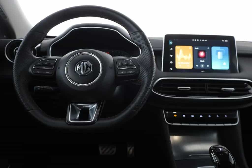 MG HS 1.5 T-GDI Luxury Aut. LED ACC Navi 360° Pano 03/2024-photo-9