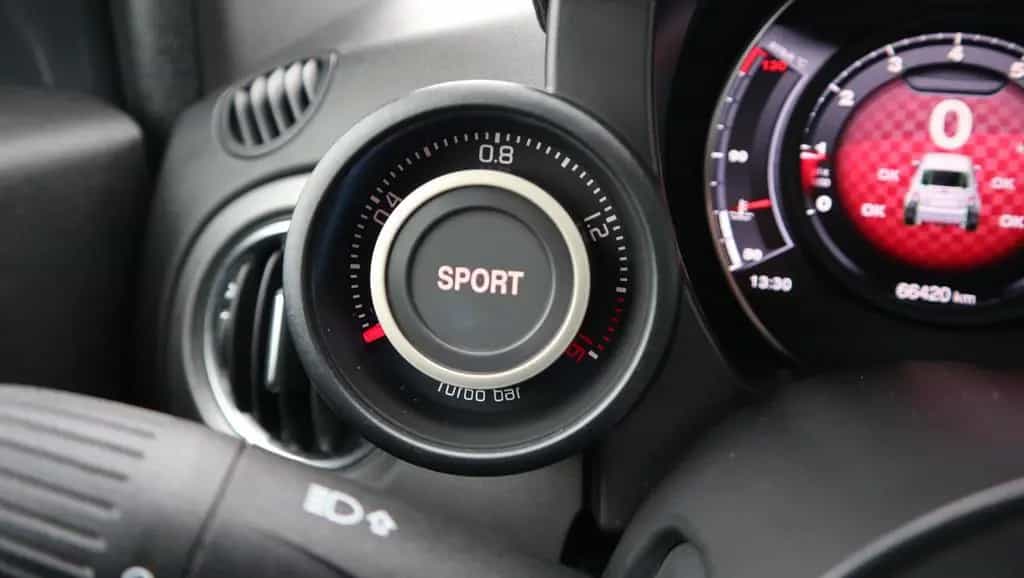 Abarth 500 695 XSR Yamaha Limited Edition 11/2017-photo-10