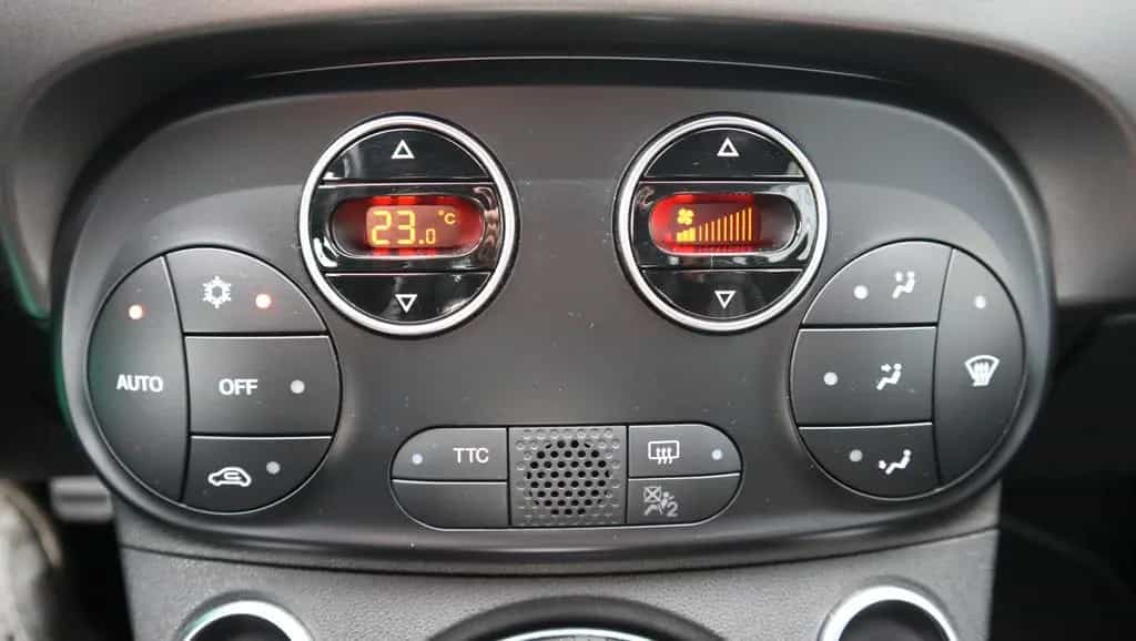 Abarth 500 695 XSR Yamaha Limited Edition 11/2017-photo-13