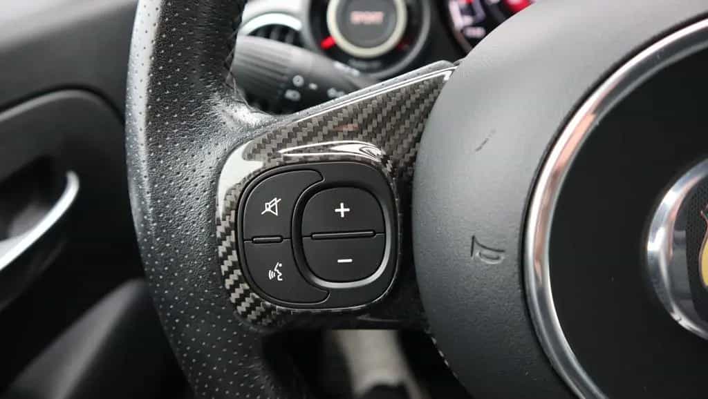 Abarth 500 695 XSR Yamaha Limited Edition 11/2017-photo-9