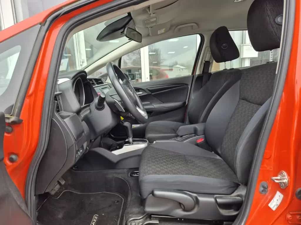 Honda Jazz 1.3 i-VTEC AUTOMATIK+SITZHEIZUNG+BLUET+KLIM 04/2016-photo-4