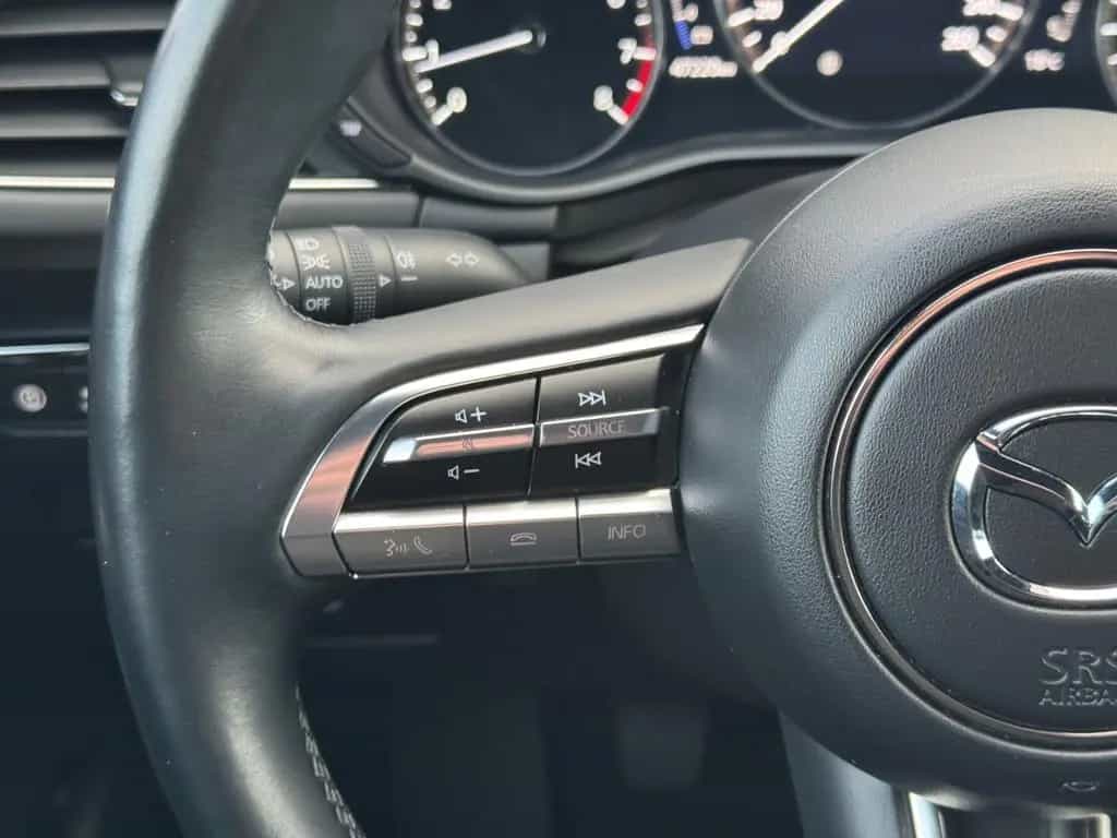 Mazda 3 Selection+AHK+NAVI+360KAMERA+ACC+HEADUP+SHZ+KL 04/2020-photo-17