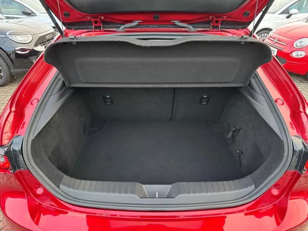 Mazda 3 Selection+AHK+NAVI+360KAMERA+ACC+HEADUP+SHZ+KL 04/2020-photo-5